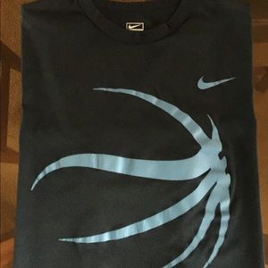 Nike drift Short sleeve size L $8